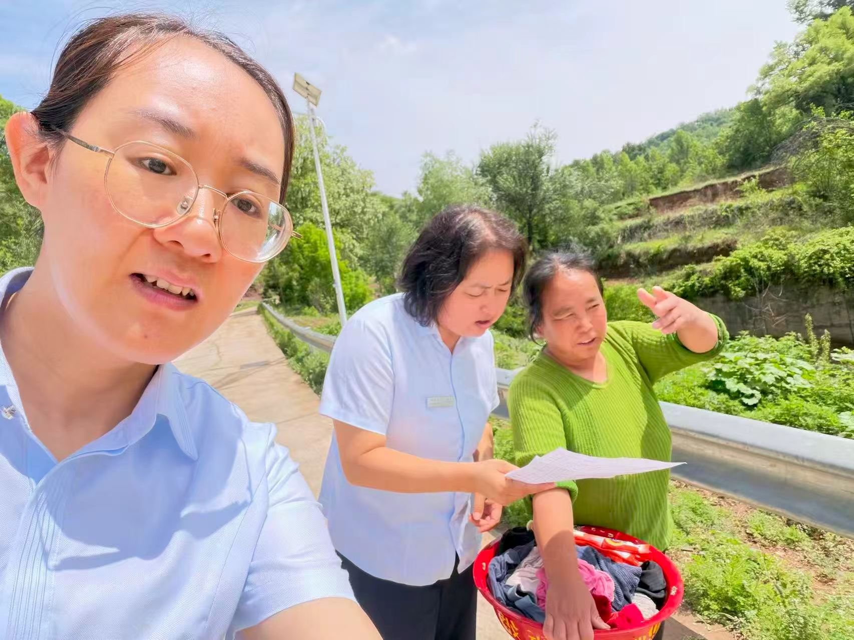 记沁县农商银行优秀资金交易员王丹凤